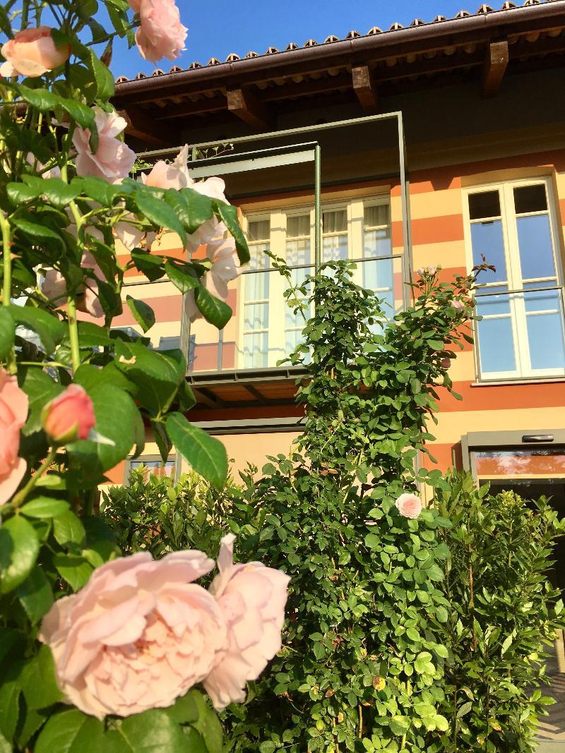 Villaggio Narrante - Le Case Dei Conti Mirafiore Serralunga d'Alba Exterior photo