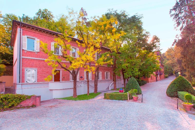 Villaggio Narrante - Le Case Dei Conti Mirafiore Serralunga d'Alba Exterior photo